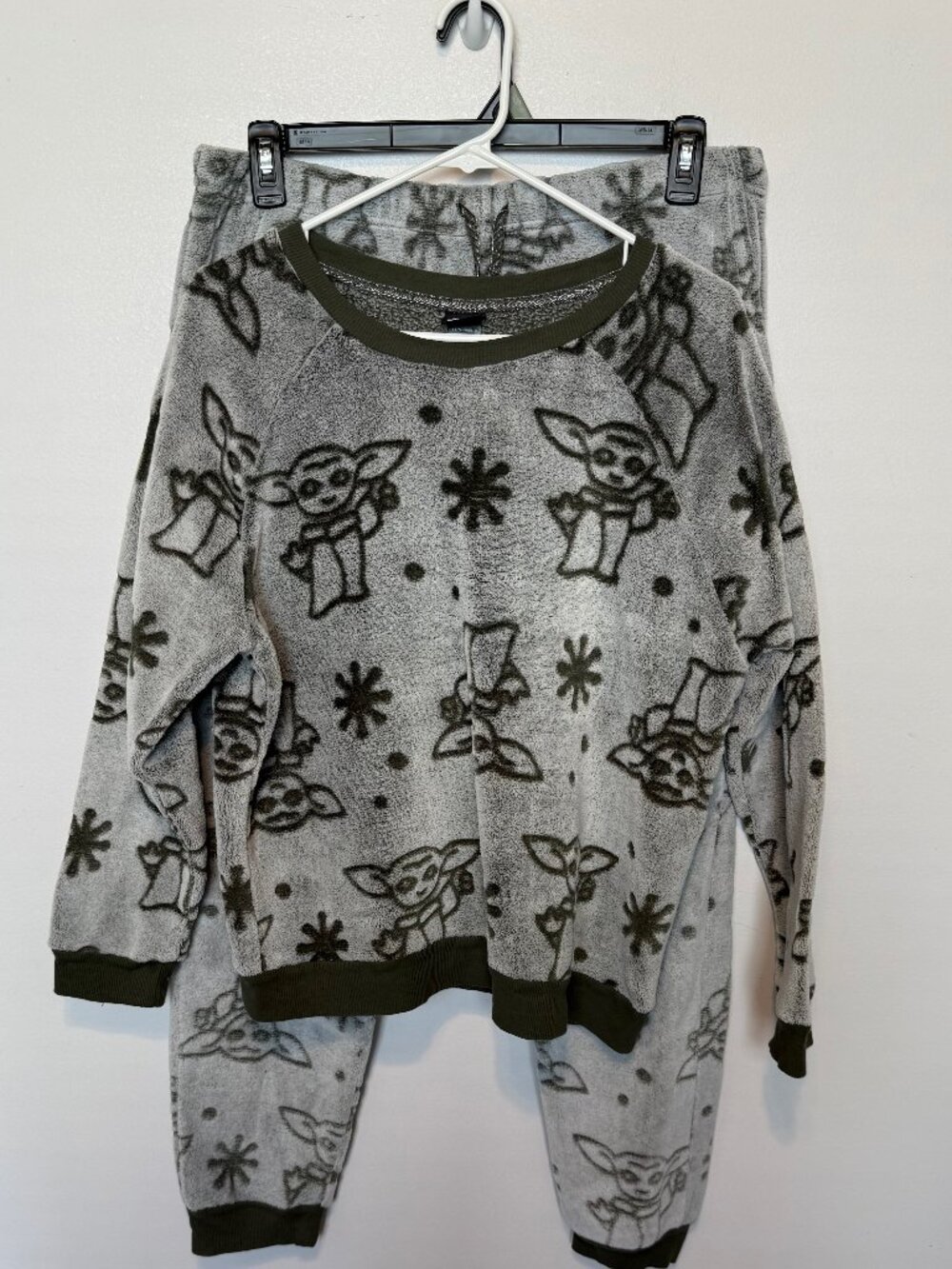 Star Wars Grogu Mandalorian Fleece Pajamas Size X-Large